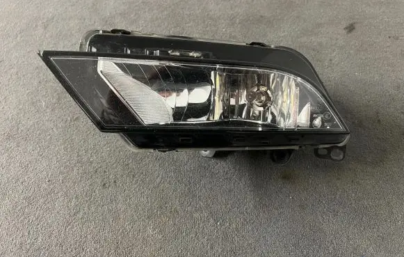 Seat Ibiza IV (6J,6P) Front fog light 6J9941701A E01107701 F01107701