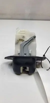 Nissan Leaf I (ZE0) Tailgate/trunk/boot lock/catch/latch