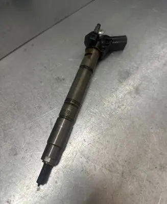 Audi A6 S6 C7 4G Fuel injector 059130277CC 0445116040