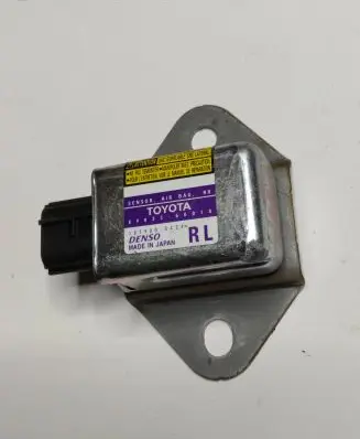 Toyota Land Cruiser (J120) Airbag deployment crash/impact sensor 8983360010 1879000471