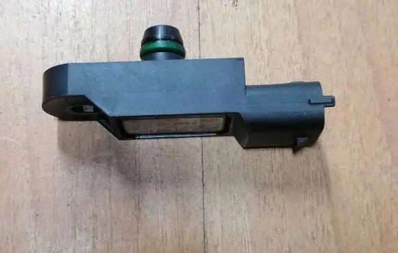 Nissan Qashqai Air pressure sensor 8200168253 0281002566 H8200185545