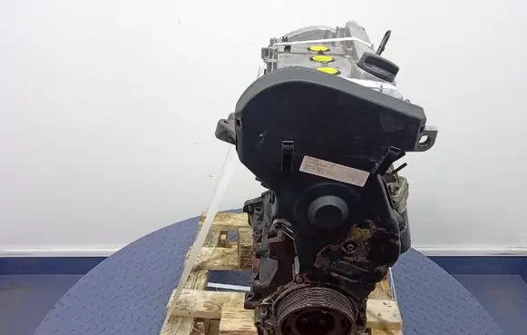Volkswagen PASSAT B5.5 Engine AWM
