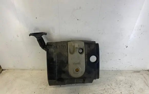 Volkswagen PASSAT B6 Engine cover (trim) 03C129607N