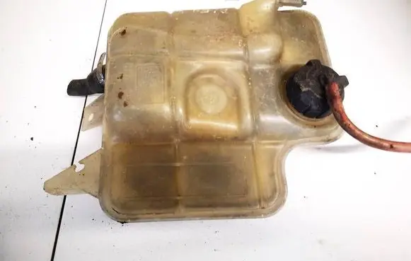 Coolant expansion tank/reservoir