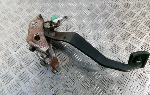 Toyota Avensis T270 Brake pedal 4710120730 5510612690