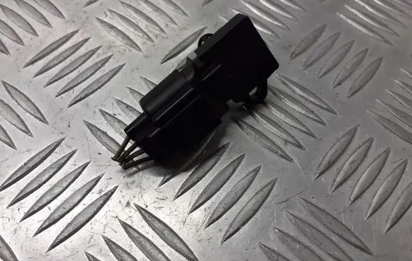 Ford Fiesta Air pressure sensor 2S61-9C915-AB