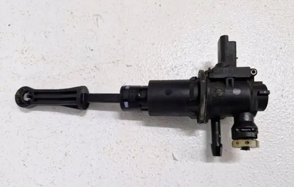 Citroen DS4 Clutch slave cylinder 980212780