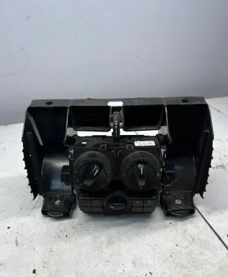 Mercedes-Benz Vito Viano W639 Climate control unit A6398301985 5HB00851212 A6394420205