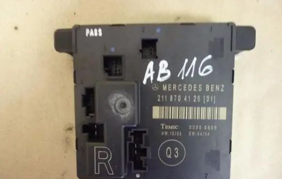 Mercedes-Benz E W211 Door control unit/module A2118704126 AB116