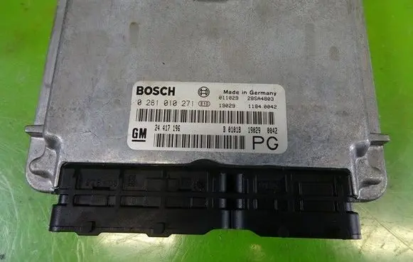 Opel Vectra B Engine control unit/module ECU 0281010271