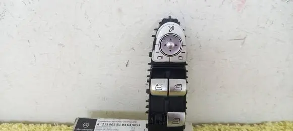 Mercedes-Benz E W213 Electric window control switch A2139055103