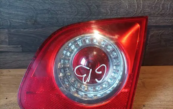 Volkswagen PASSAT B6 Tailgate rear/tail lights