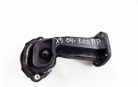 BMW X5 E53 Engine mount bracket 6758444