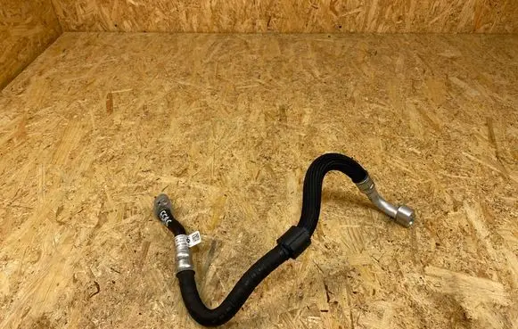 Volvo XC40 Air conditioning (A/C) pipe/hose 6834655