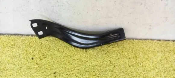 Mercedes-Benz E W212 Headlight/headlamp mounting bracket A2126200285