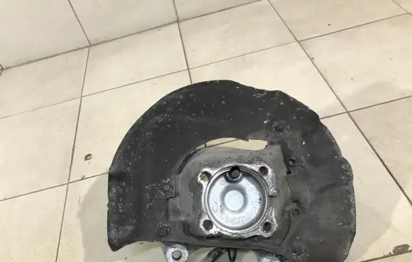 BMW 5 E60 E61 Front wheel hub spindle knuckle