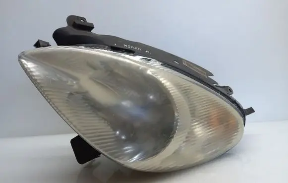 Citroen Xsara Picasso Headlight/headlamp 89300190