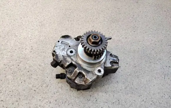 Mercedes-Benz S W221 Fuel injection high pressure pump 6290700001AOP 6290700001 A6290700001