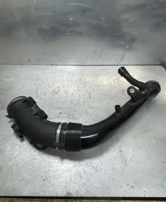 BMW 5 F10 F11 Intercooler hose/pipe 23557610