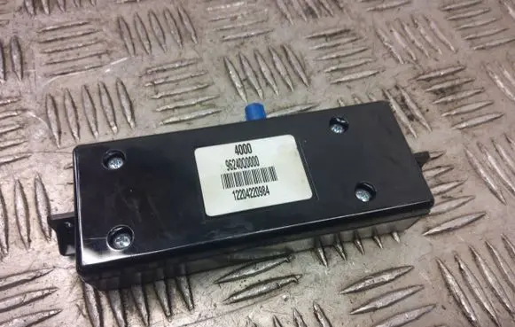 Hyundai Bayon Aerial antenna amplifier 96240-Q0000
