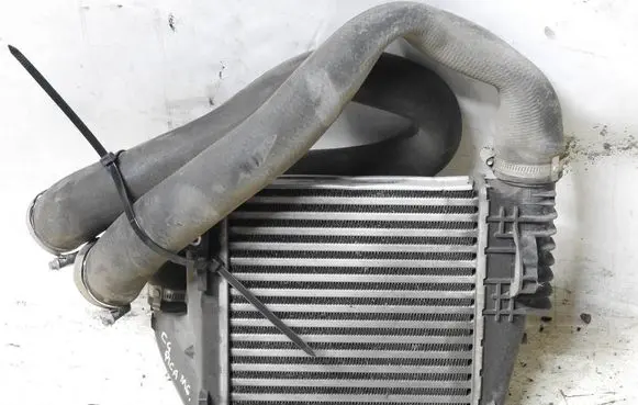 Citroen C4 II Picasso Intercooler radiator 9675627980