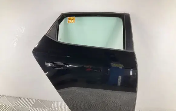 Seat Leon (5F) Rear door