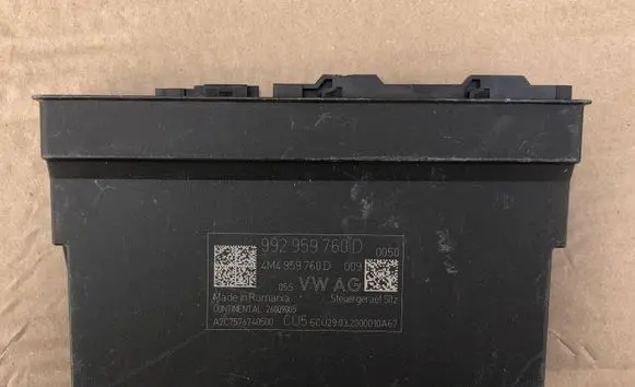 Porsche Cayenne (9Y0 9Y3) Seat control module 992959760D A2C7576740500