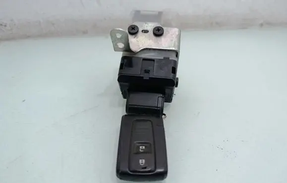 Toyota Corolla Verso AR10 Ignition lock 626399000