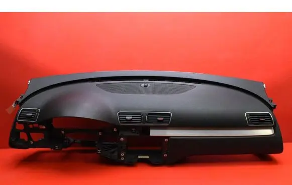 Volkswagen PASSAT CC Dashboard 827210622R