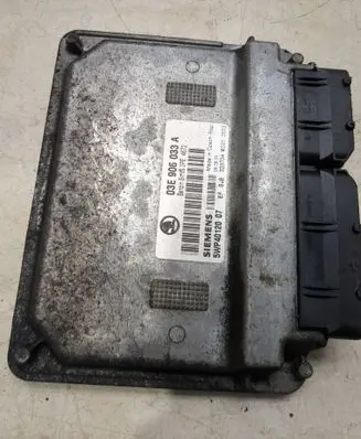 Skoda Fabia Mk2 (5J) Engine control unit/module 03E906033A 3PE4672 5WP4012007