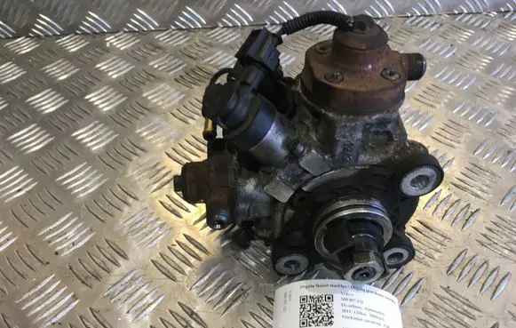 Volvo S80 Fuel injection high pressure pump 31272896 0445010618