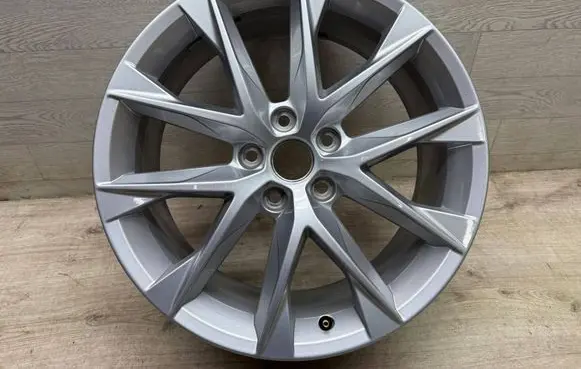Seat Leon (5F) R18 alloy rim 5F0601025AA