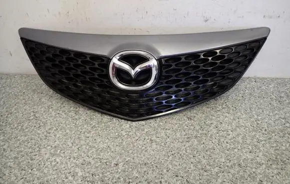 Mazda 3 I Front grill