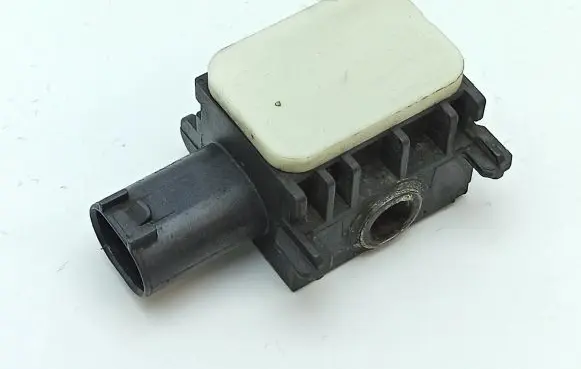 Mercedes-Benz R W251 Airbag deployment crash/impact sensor 0038202926 151208 405087