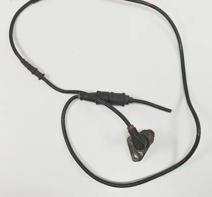 Mercedes-Benz E W124 ABS brake wheel speed sensor 1245401617