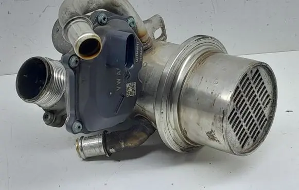 Volkswagen Golf VII EGR valve 04L131501C 04L131512D