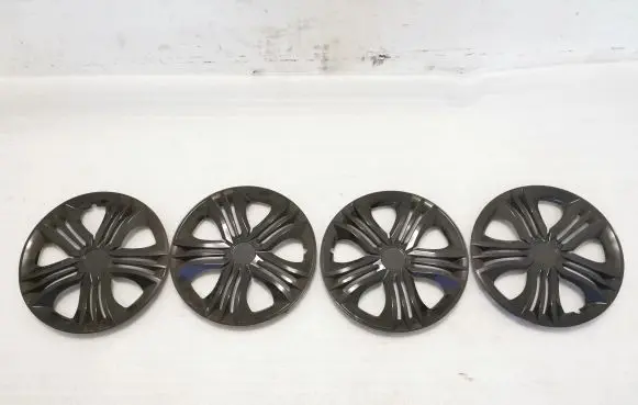 Alfa Romeo GT R15 wheel hub/cap/trim 