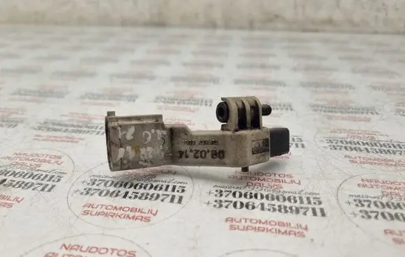 Volkswagen Touran II Crankshaft position sensor 03C906433A
