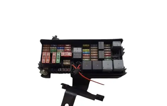 Mercedes-Benz R W251 Fuse module A1645402372 1358385501