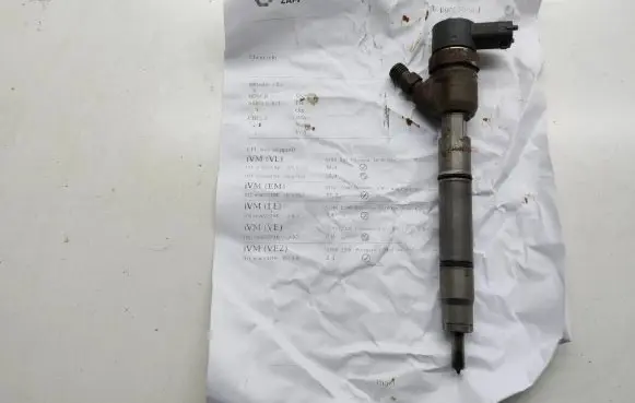 Hyundai ix35 Fuel injector 0445110411