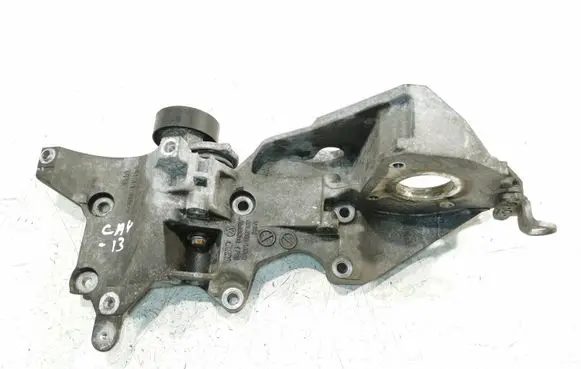 Volkswagen Golf VII Engine mounting bracket 03L903143Q V100 AJS19CU3
