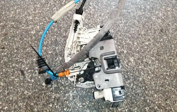 Infiniti QX30 Rear door lock A099720230