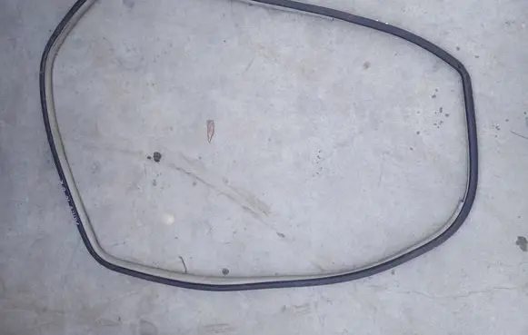 Toyota Prius (XW30) Rear door rubber seal (on body) 
