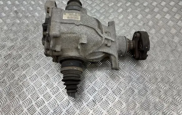 BMW 5 F10 F11 Rear differential 7565366