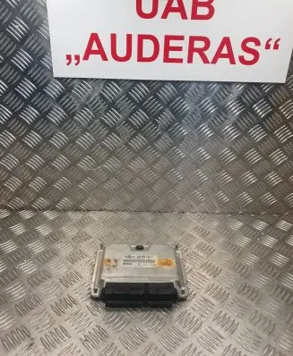 Skoda Superb B5 (3U) Engine control unit/module 038906019KC 1039S02040 0281011204