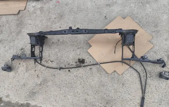 BMW 1 F20 F21 Top upper radiator support slam panel 7245786 17023811