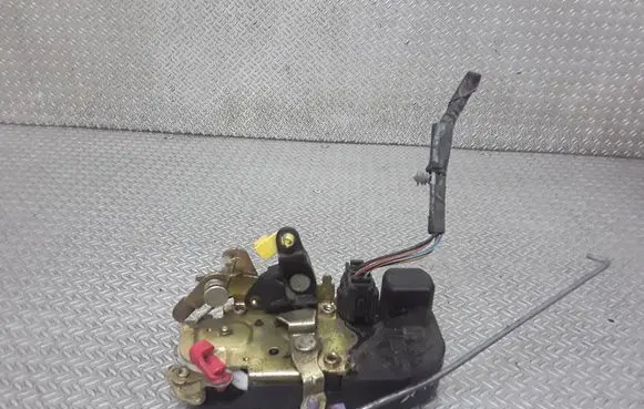 Chrysler Sebring (ST-22 - JR) Front door lock