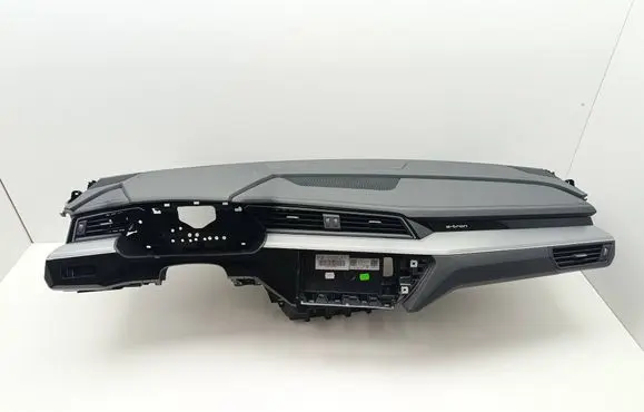 Audi e-tron Dashboard 4K1857001E 4583518077