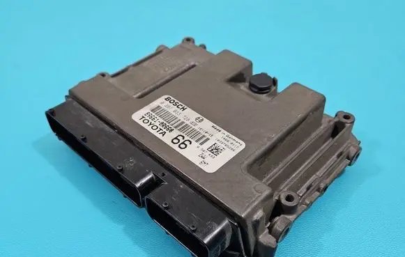 Toyota RAV 4 (XA40) Engine control unit/module ECU 0281033728 IMPRK1484960