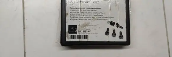 Mercedes-Benz C W205 Nuts/bolts A0019901607